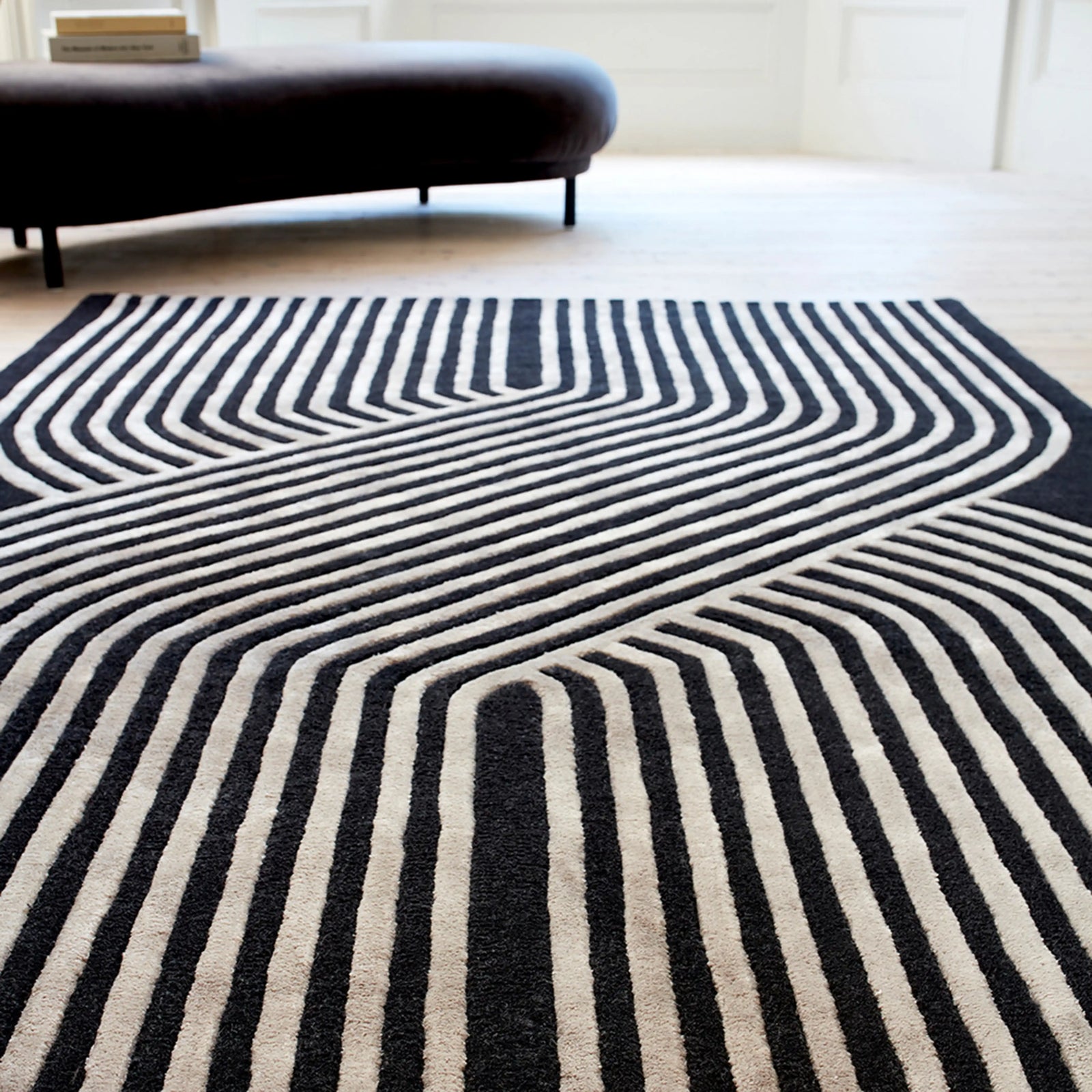 Athena Hand Tufted Rug | Black & Light Copper