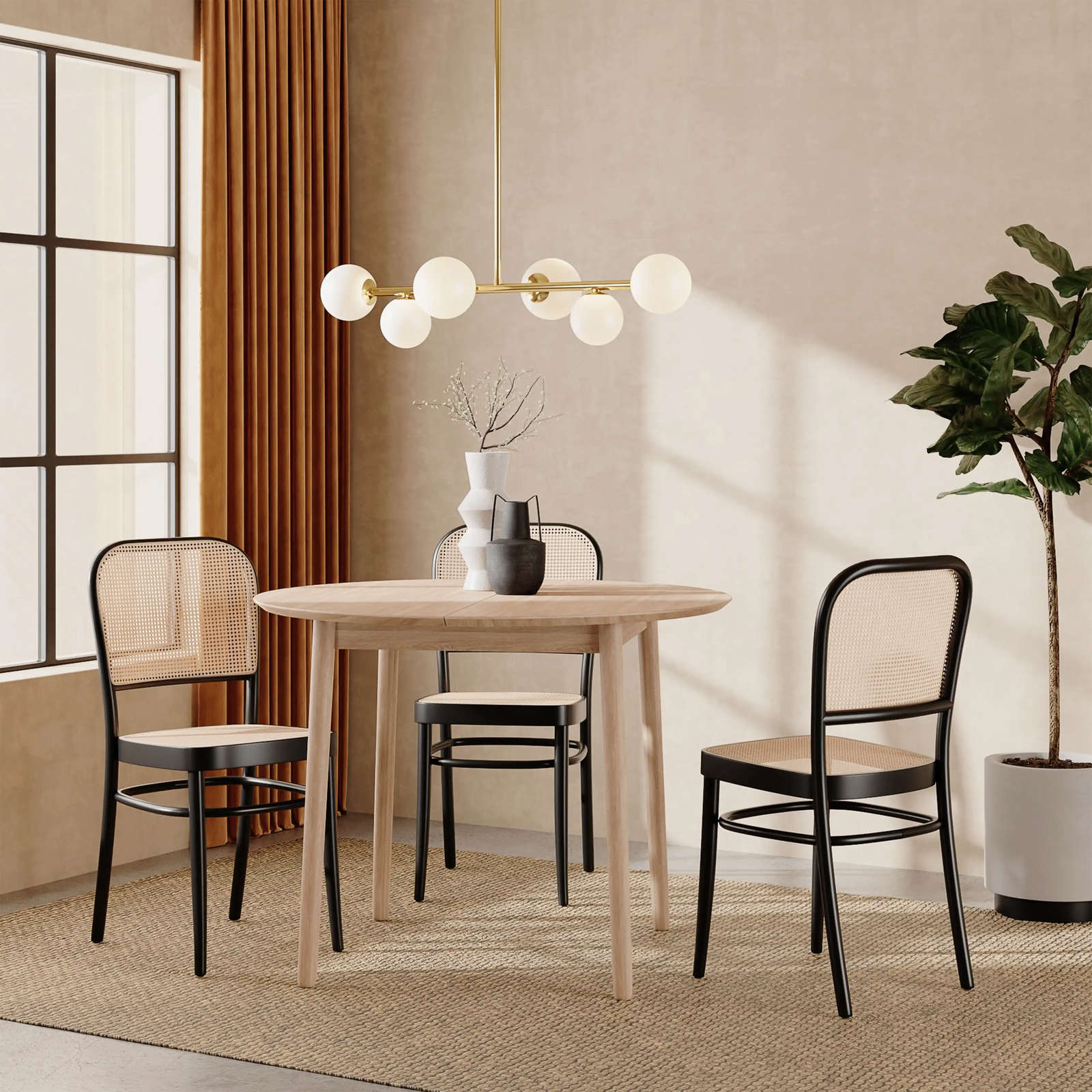 montreux 4-6 seat extendable round dining table oak