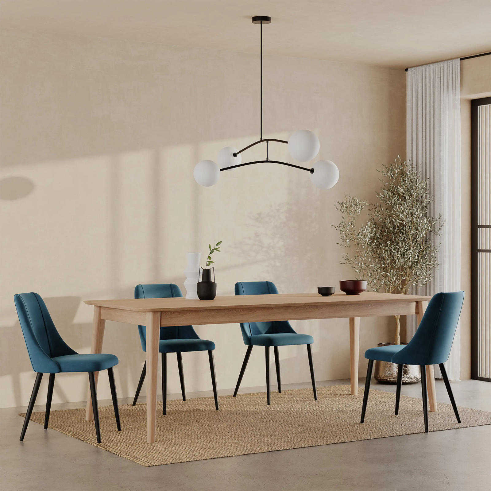 montreux 6-10 seat extendable dining table oak
