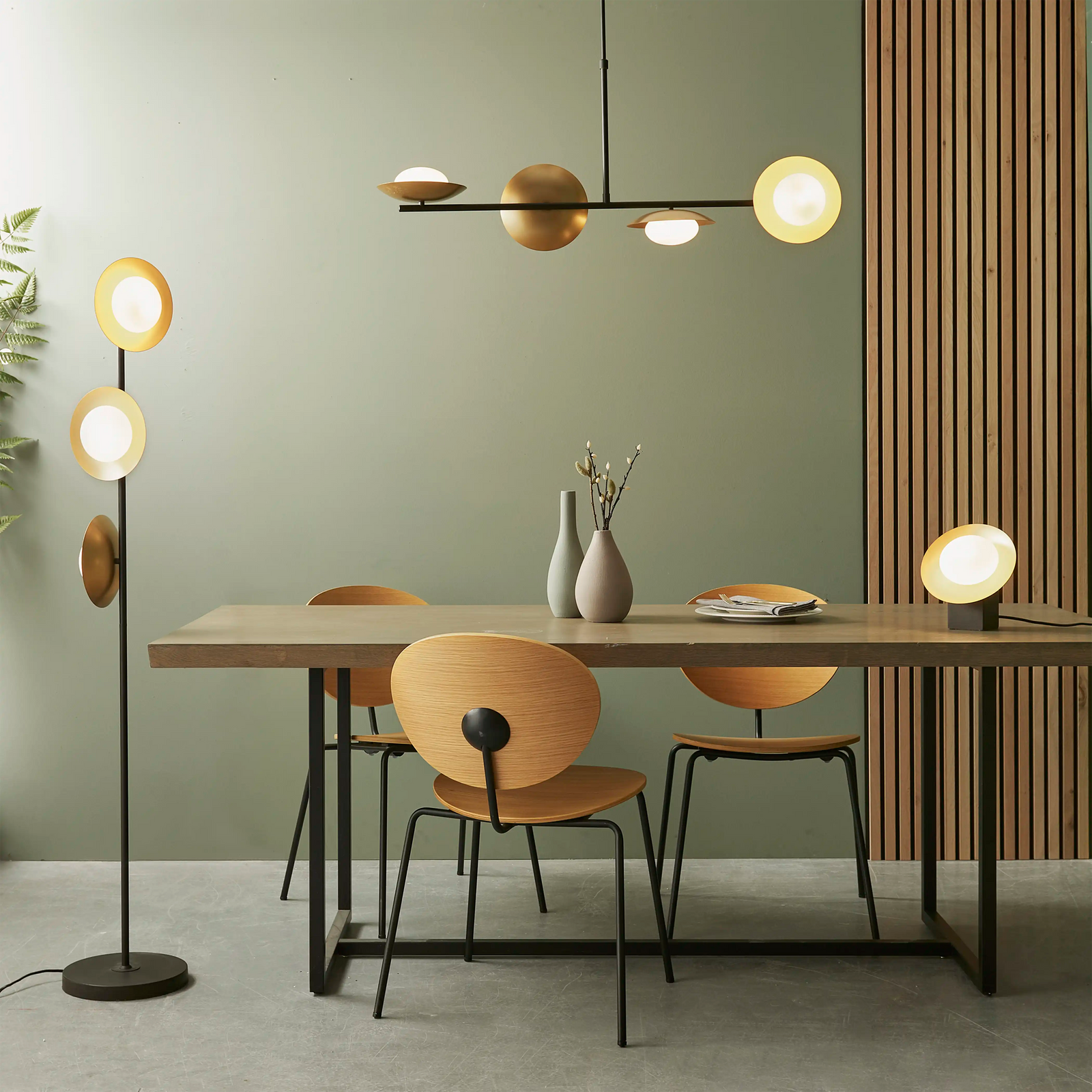 Temuka Table Lamp | Brass & Black