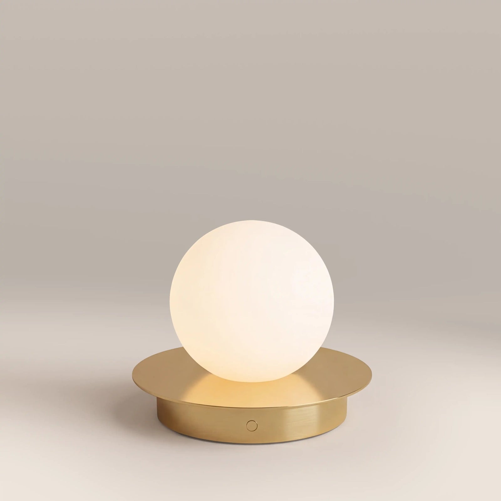 houseof Opal Disk Cordless Table Lamp | Brass