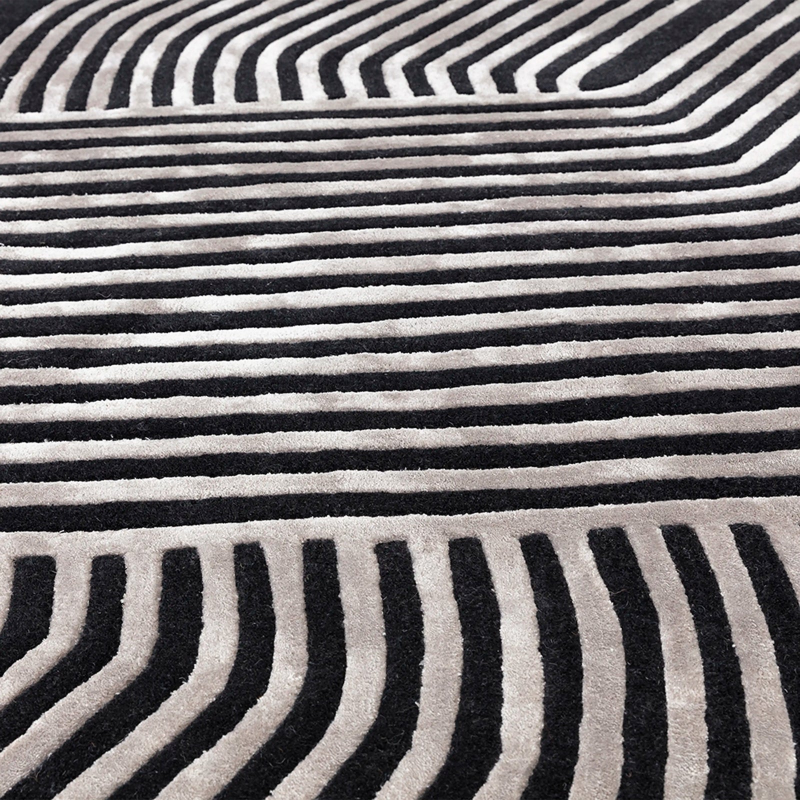 Athena Hand Tufted Rug | Black & Light Copper