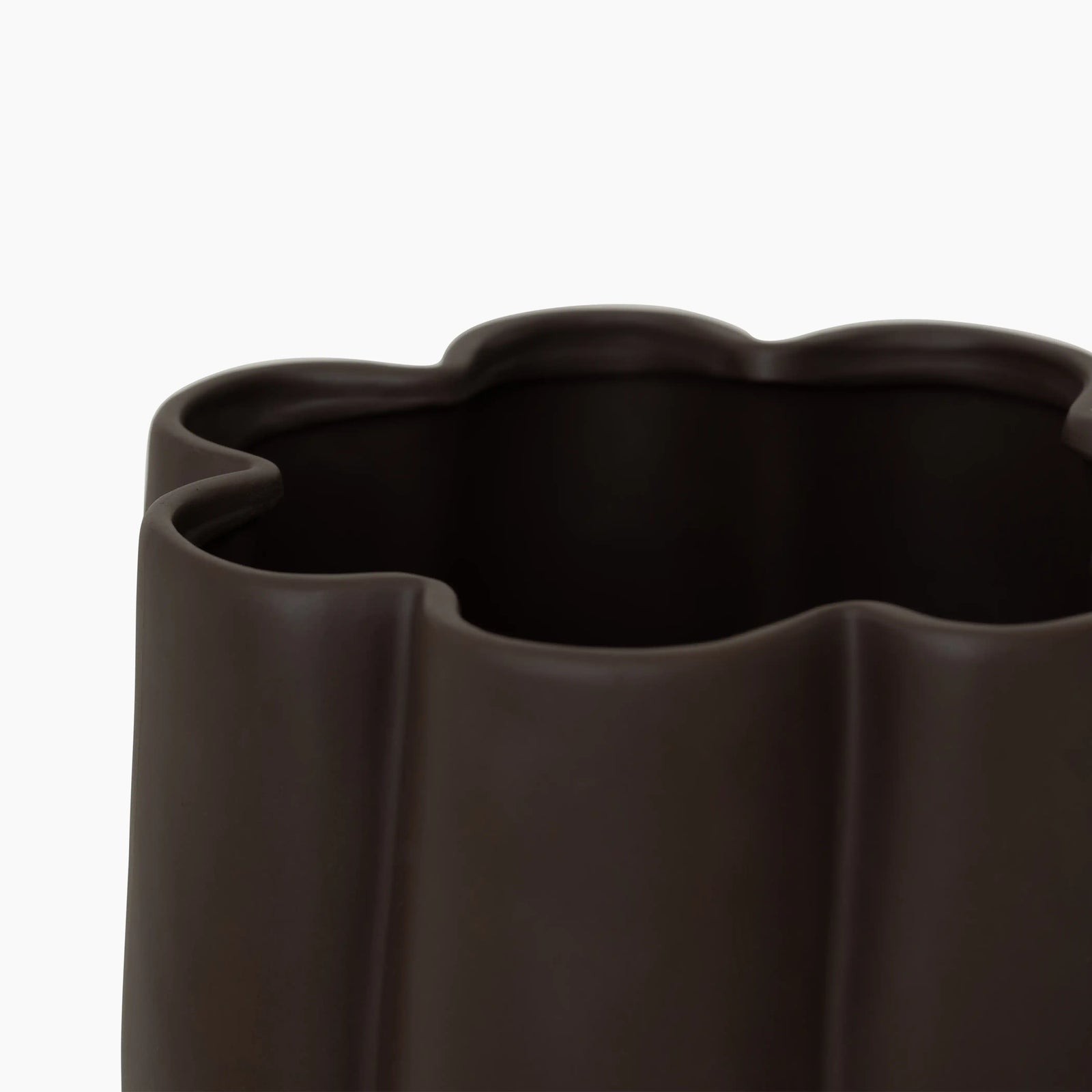 Mattie Plant Pot | Dark Cocoa